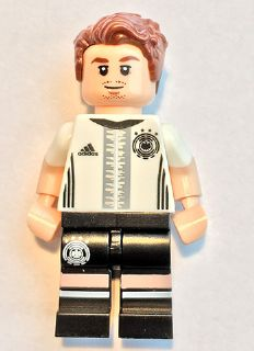 Mario Götze (19) — minifigure detail