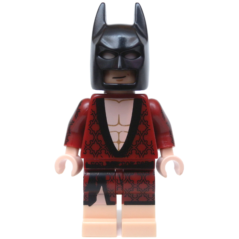 Batman, Dark Red Robe (CMF) — minifigure detail