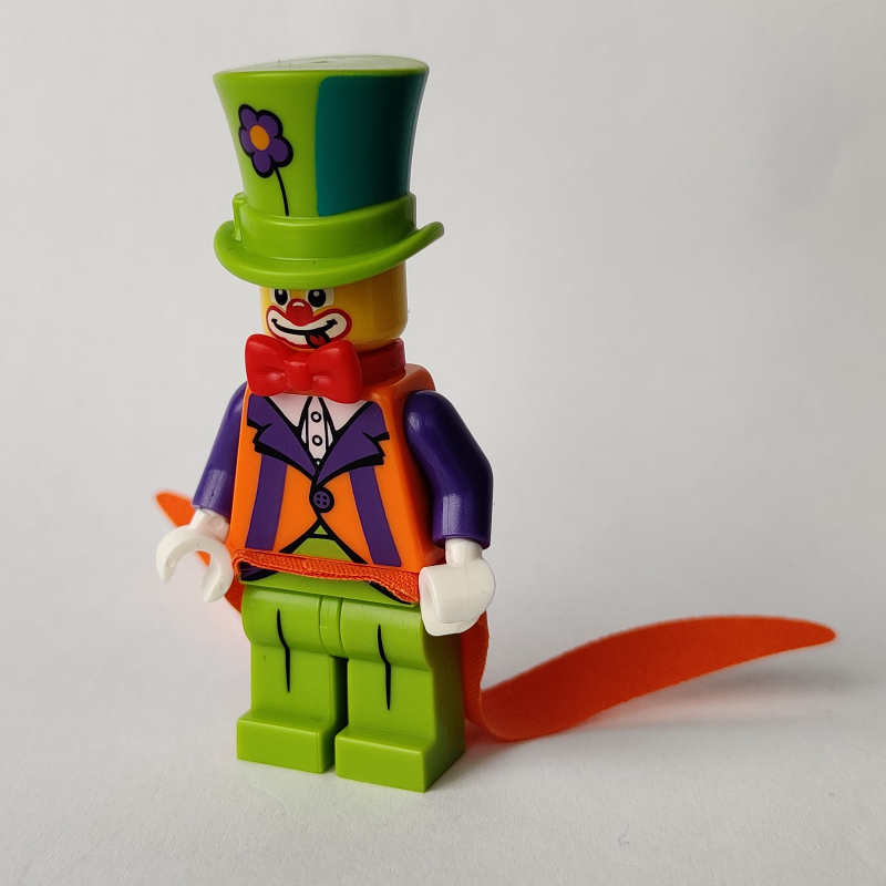 Party Clown (CMF) — minifigure detail