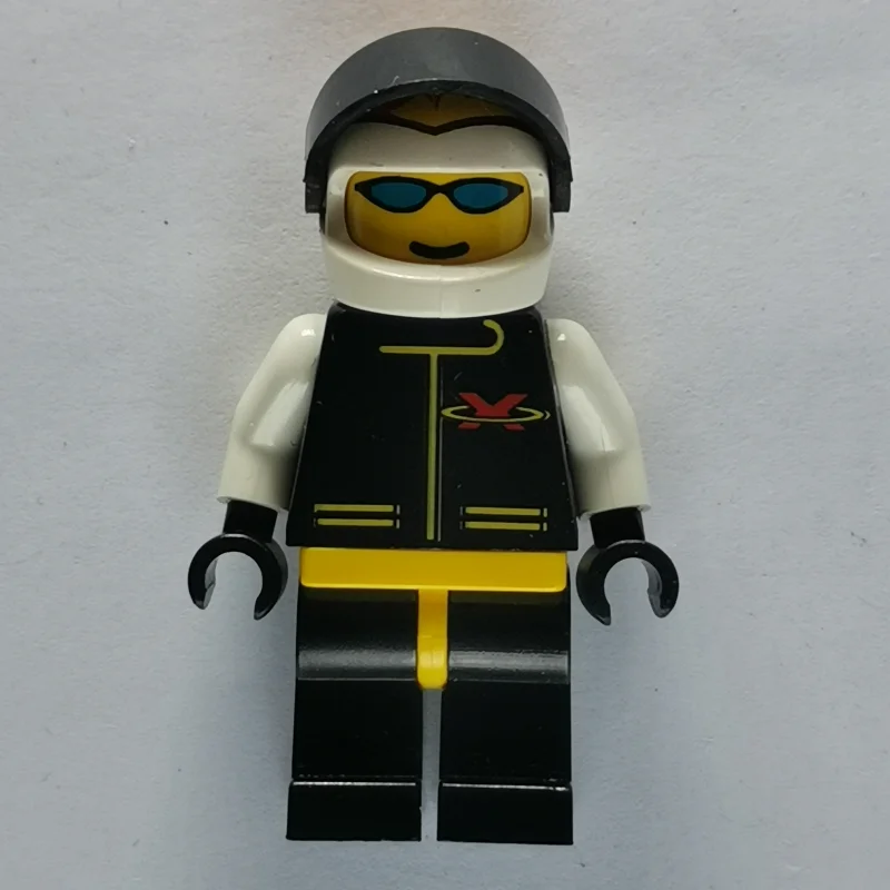 Racer, Extreme Team, Black Jacket, Black Legs, White Helmet with Flames and Visor, Blue Sunglasses
