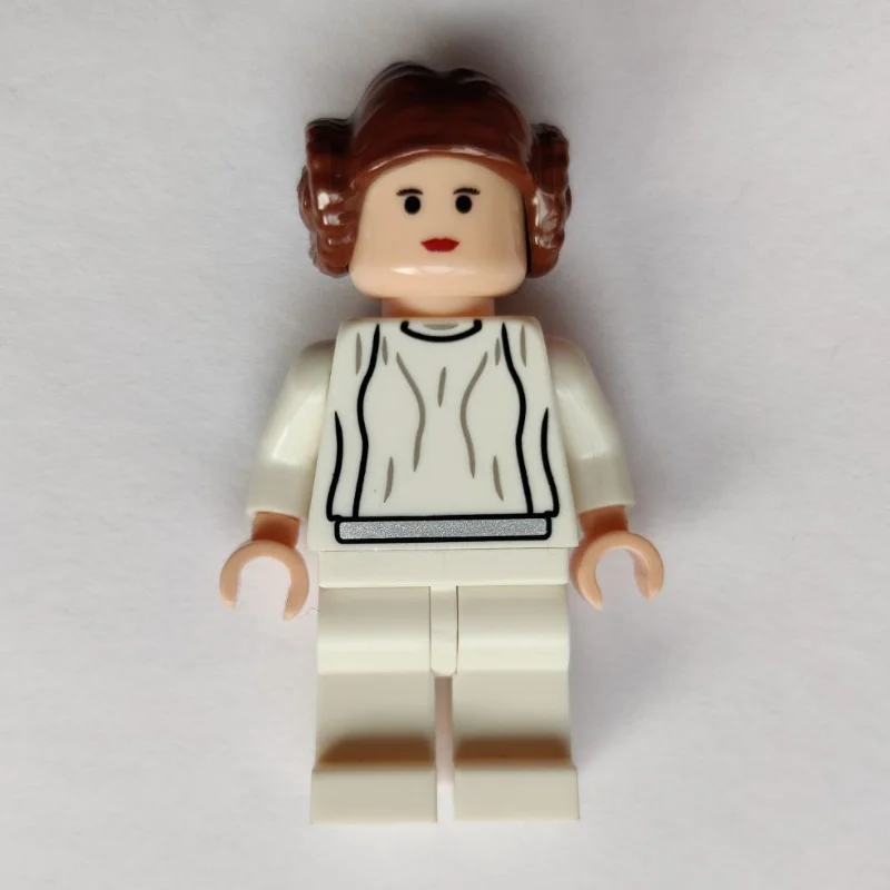 Princess Leia, White Robe, Reddish Brown Hair