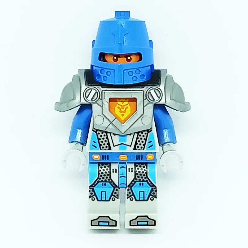 Nexo Knight Soldier with Blue Helmet