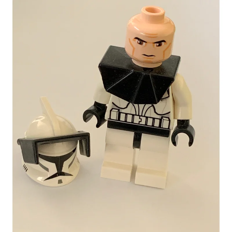 Clone Commander, Black Pauldron