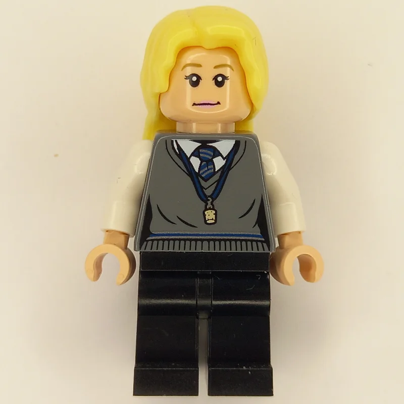 Luna Lovegood, Ravenclaw Sweater