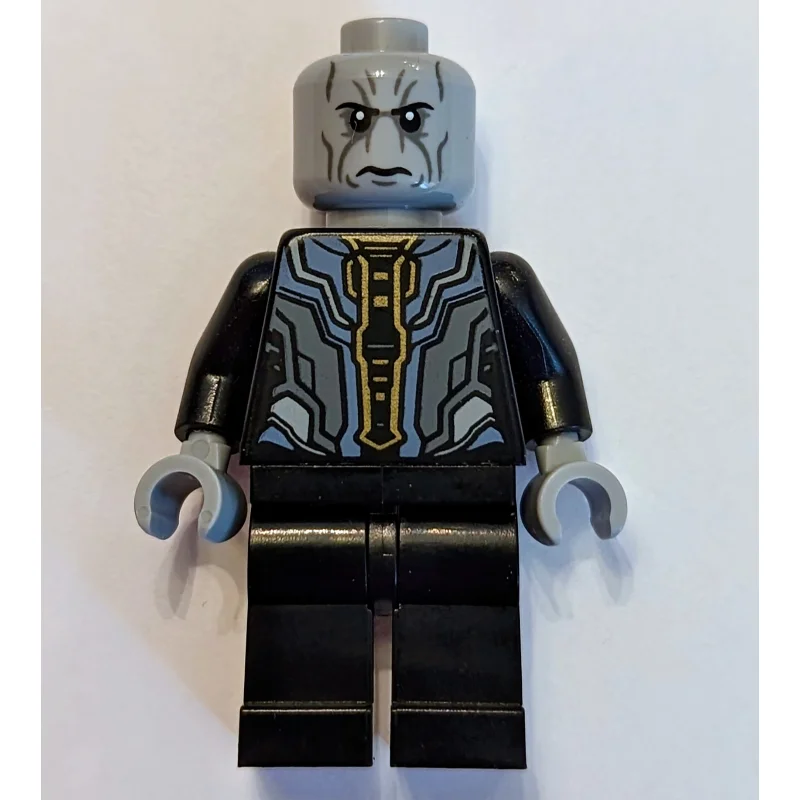 Ebony Maw, Light Bluish Gray Head