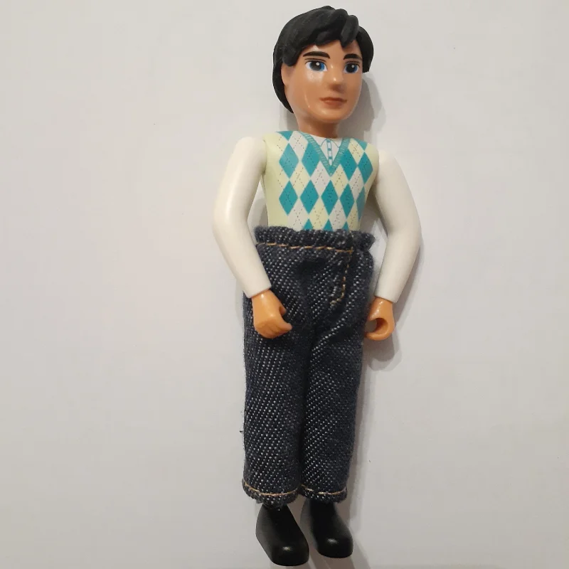 Belville Figure, Argyle Sweater, Dark Blue Pants